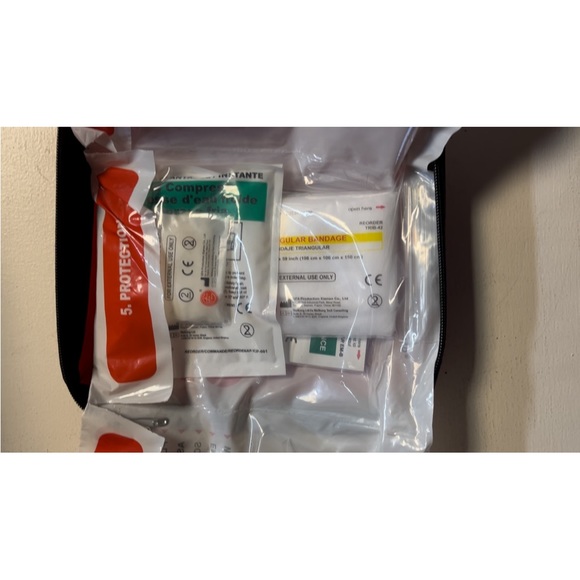 Genuine First Aid Kit - Picture 5 of 9